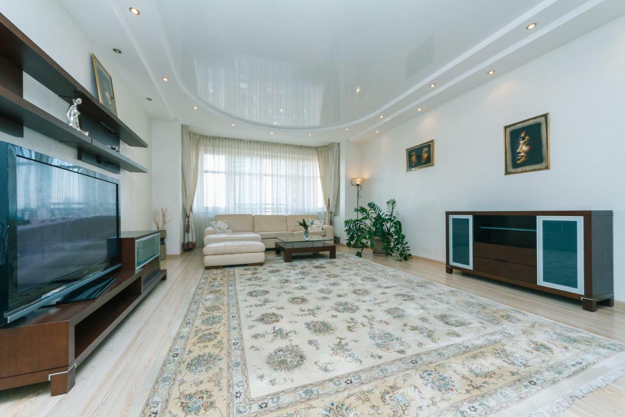 3 Комнатные Апартаменты В Центре Печерска Κίεβο Εξωτερικό φωτογραφία